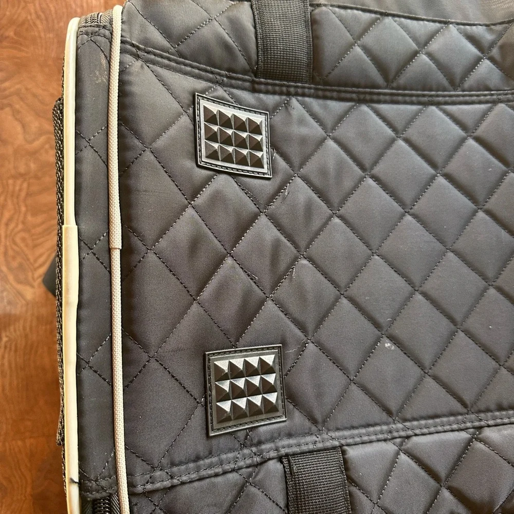 Small Pet Carrier - Excellent Condition